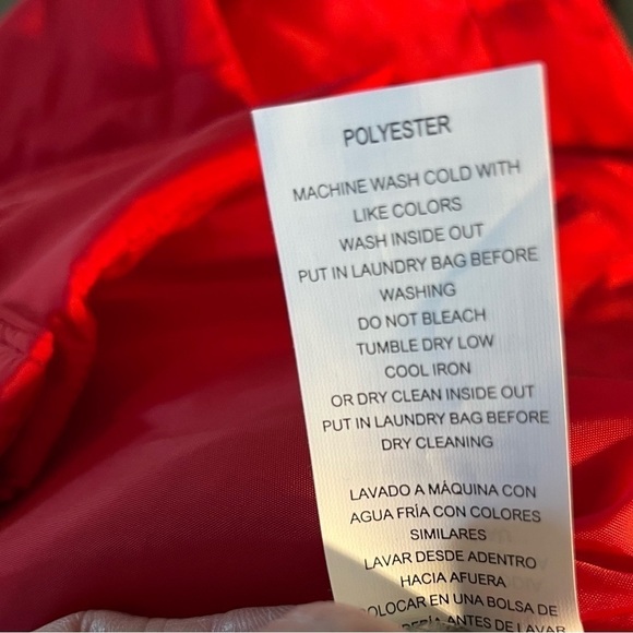 Michael Kors Women’s a button Down Lightweight Vest - Picture 7 of 8